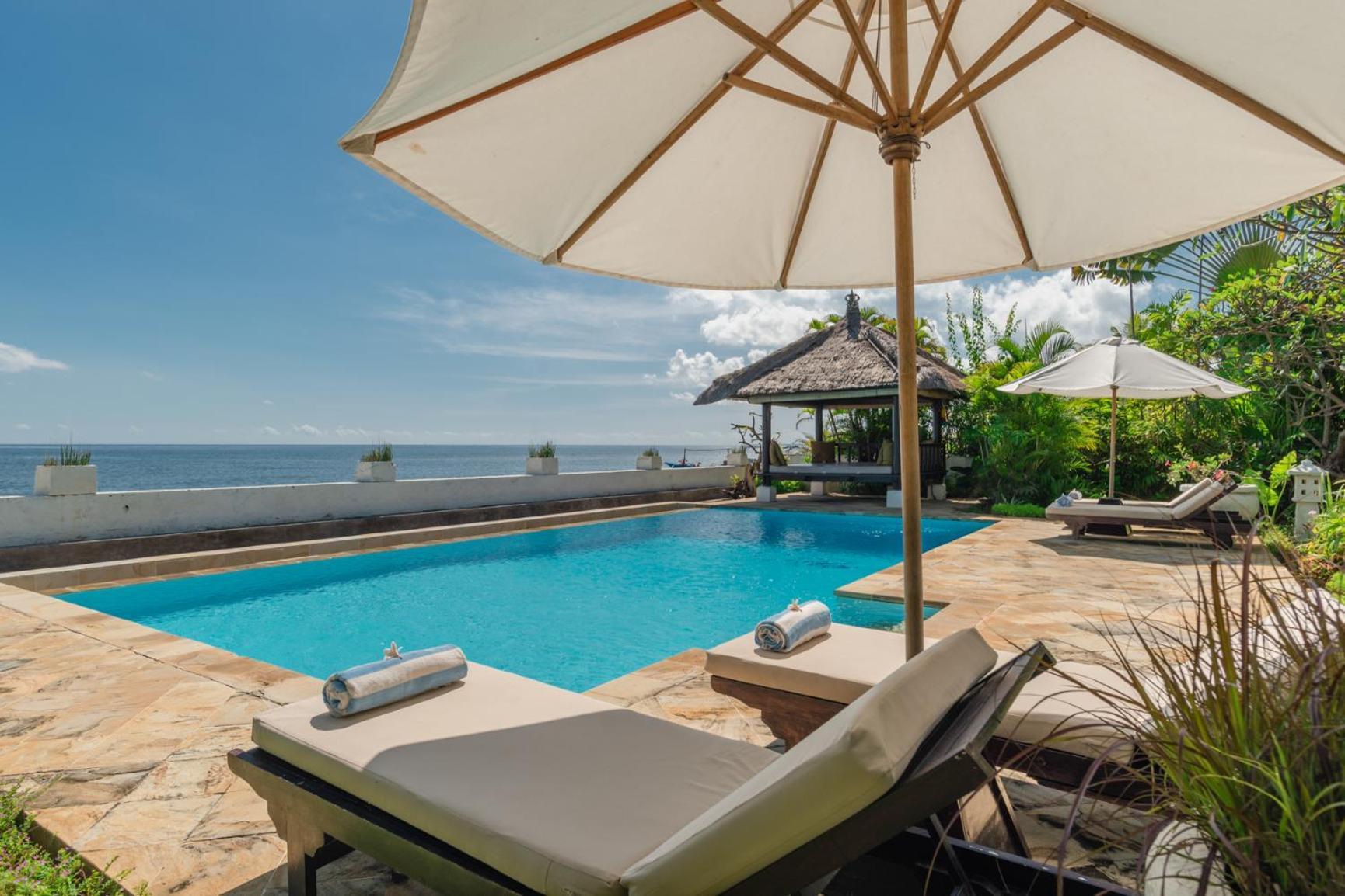 Gorgeous Beachfront Villa Lovina Banjar  Esterno foto