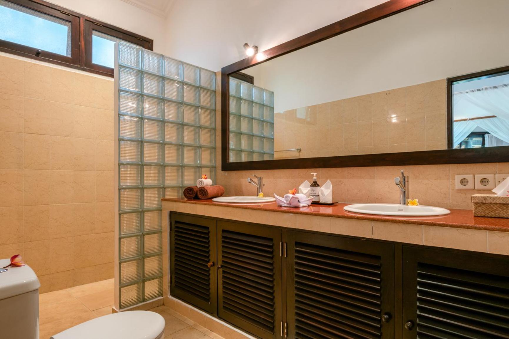 Gorgeous Beachfront Villa Lovina Banjar  Esterno foto