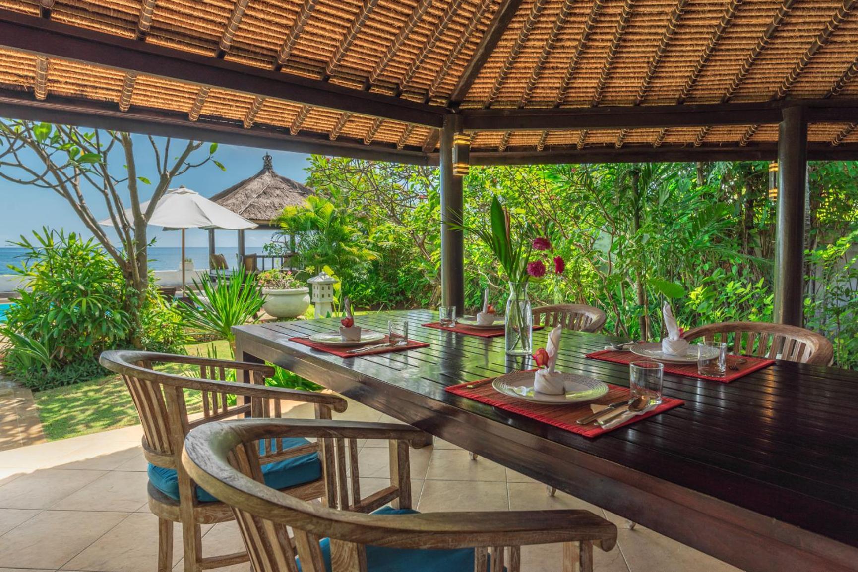 Gorgeous Beachfront Villa Lovina Banjar  Esterno foto