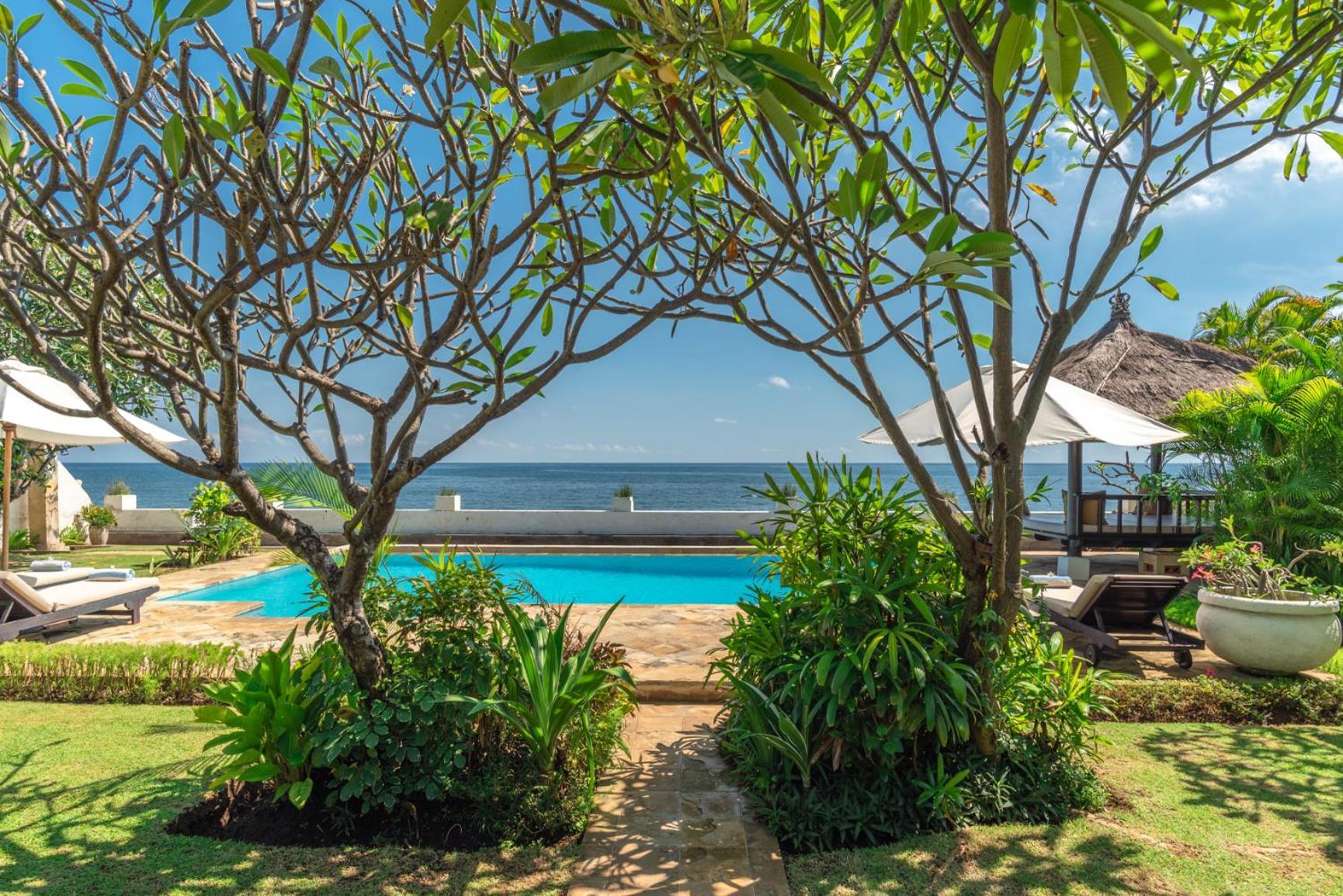 Gorgeous Beachfront Villa Lovina Banjar  Esterno foto