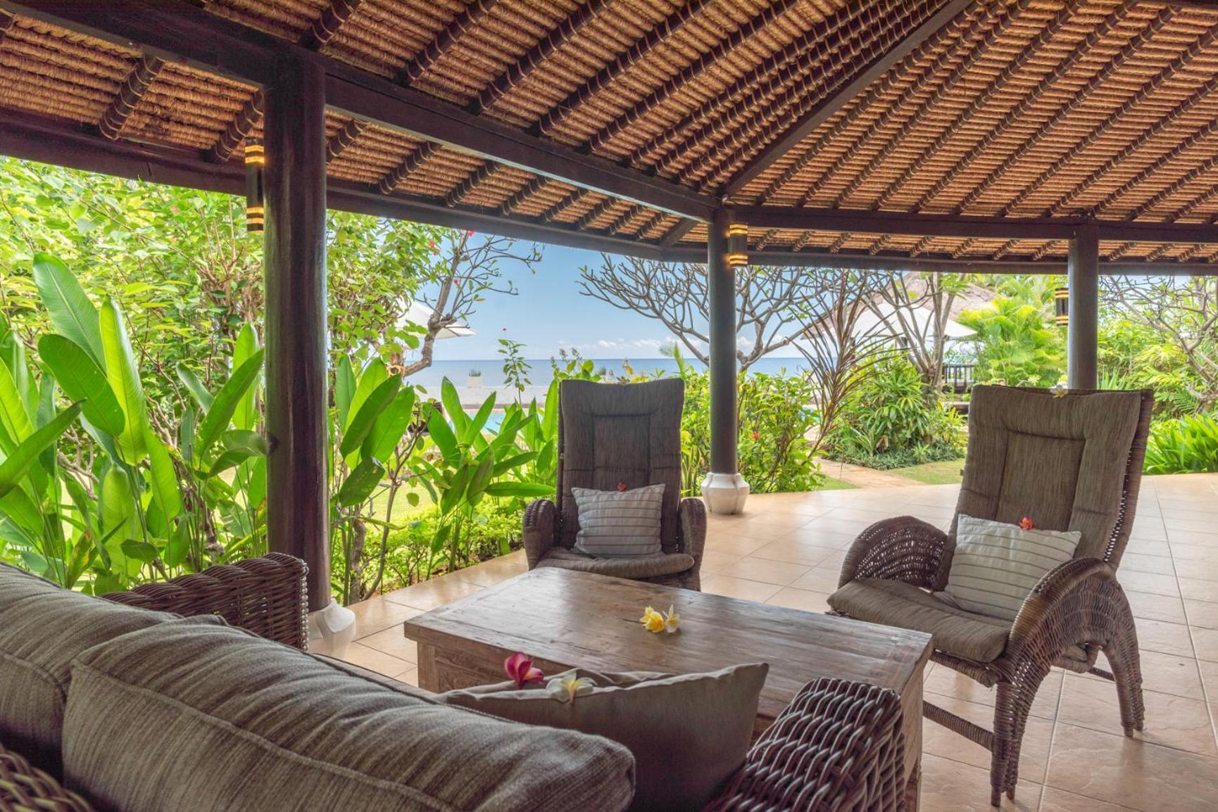 Gorgeous Beachfront Villa Lovina Banjar  Esterno foto
